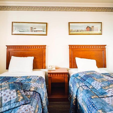 Auberge Harris Saint-Jean-sur-Richelieu ภายนอก รูปภาพ