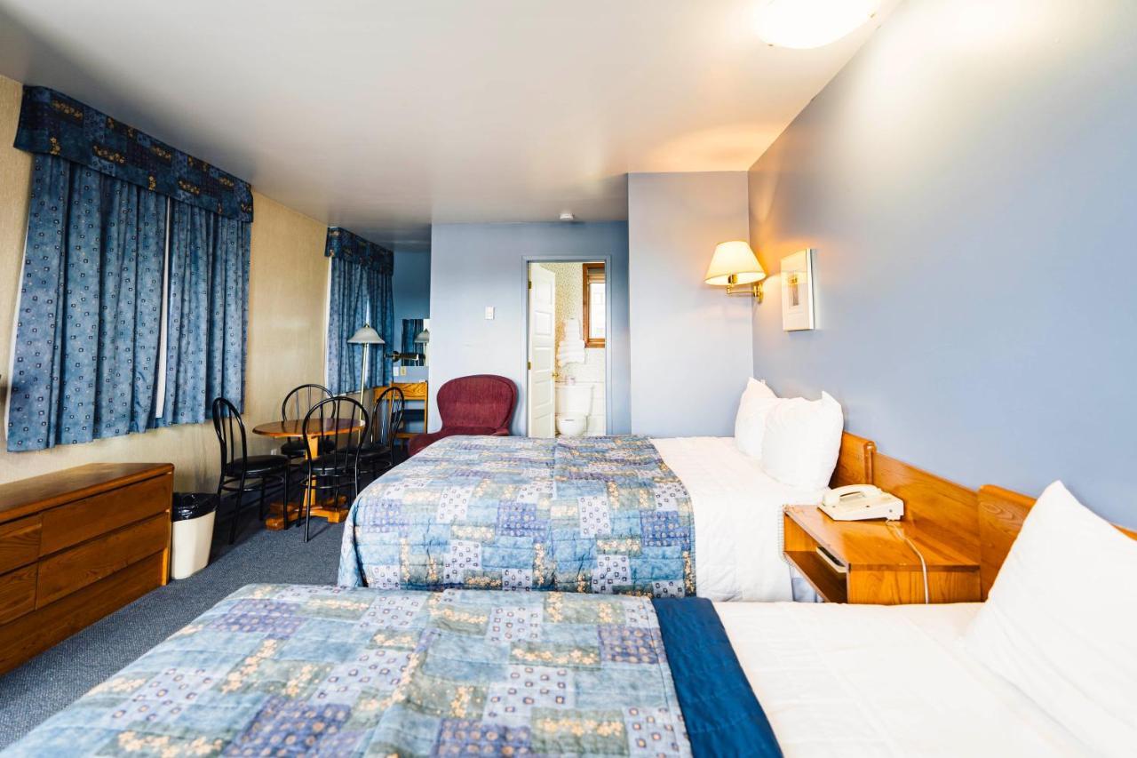 Auberge Harris Saint-Jean-sur-Richelieu ภายนอก รูปภาพ