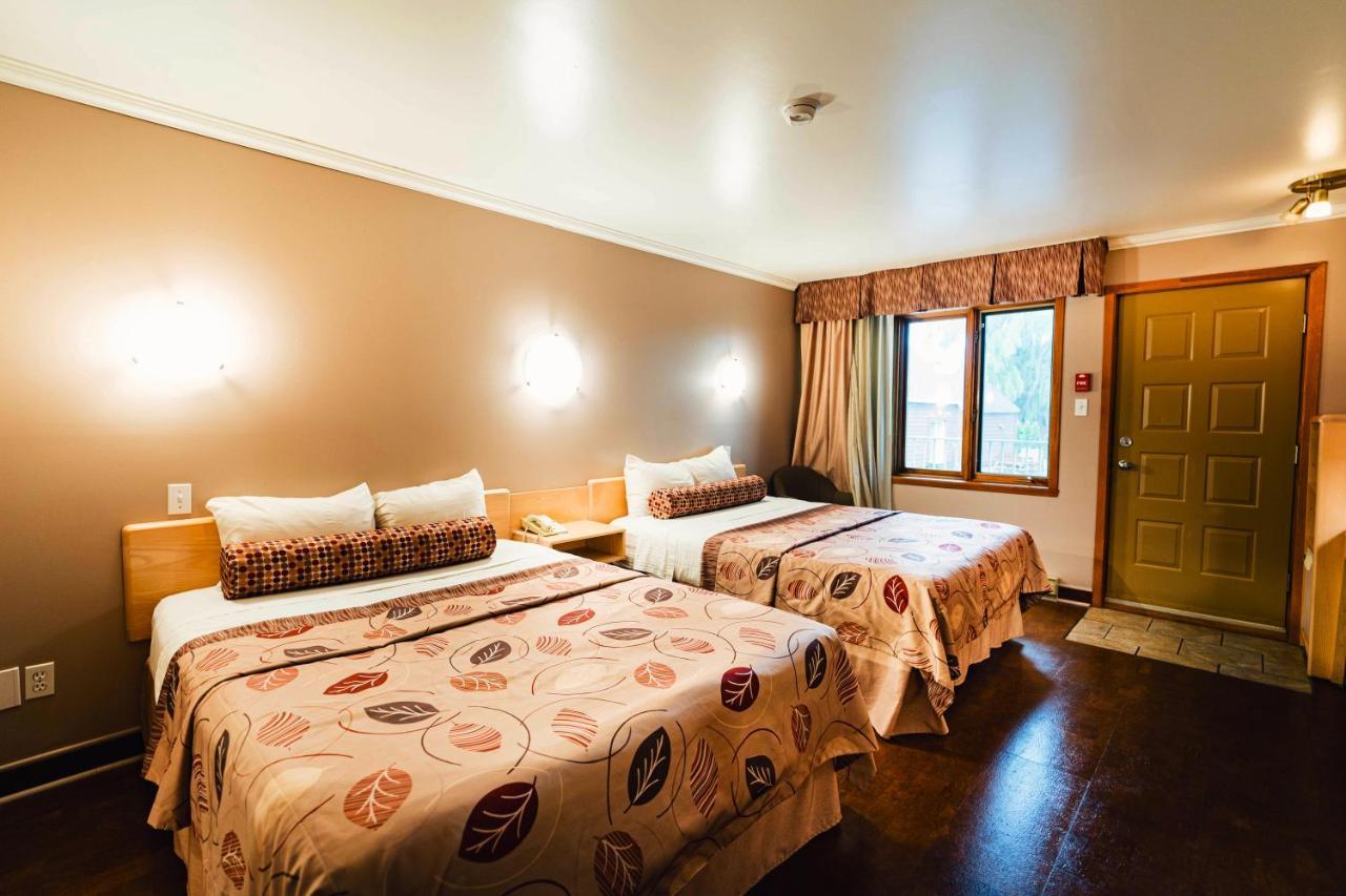 Auberge Harris Saint-Jean-sur-Richelieu ภายนอก รูปภาพ