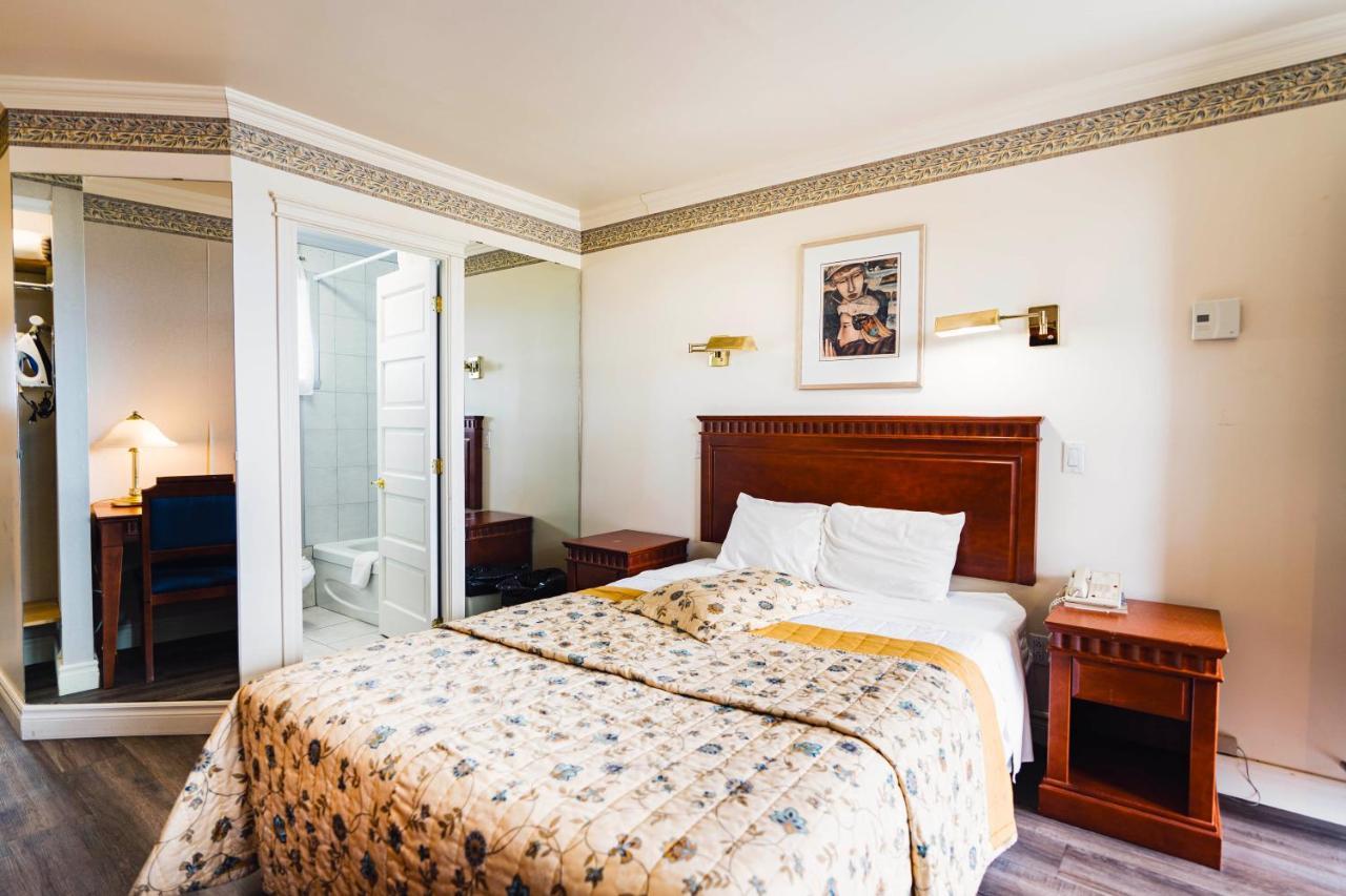 Auberge Harris Saint-Jean-sur-Richelieu ภายนอก รูปภาพ