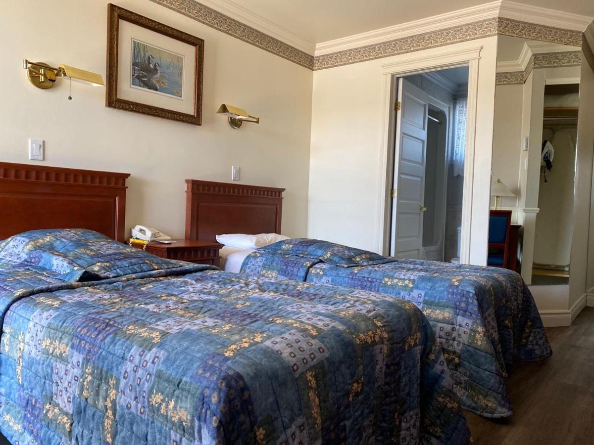 Auberge Harris Saint-Jean-sur-Richelieu ภายนอก รูปภาพ